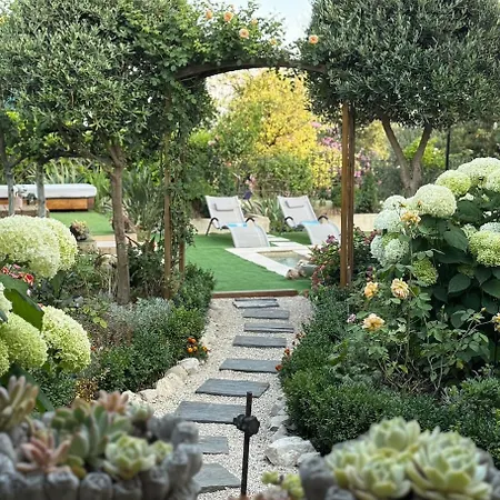 Вилла Family Augflor With Pool And Garden Кань-сюр-Мер